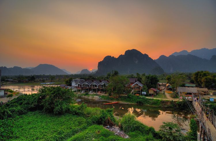 Vang Vieng Trekking To Pathao – Tham Nam Caving Full Day